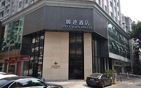 Xuelong Hotel Guangzhou